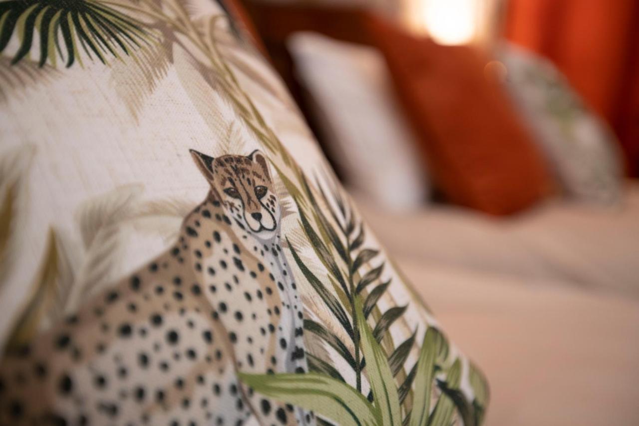 Chambre Jungle Dans Maison D'Hote "Le Petit Clouet"- Rochecorbon Buitenkant foto